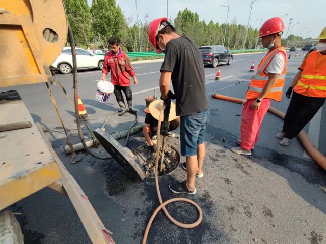 泊头管道潜水封堵气囊